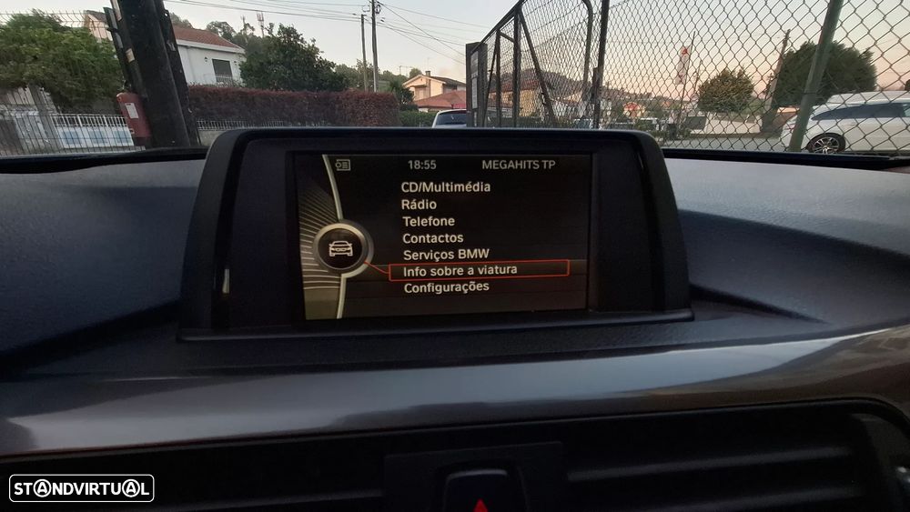 BMW 318 d Line Sport - 34