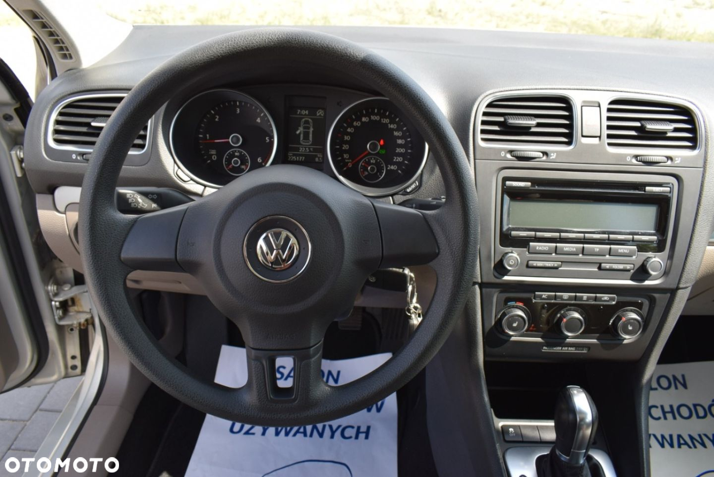 Volkswagen Golf - 25
