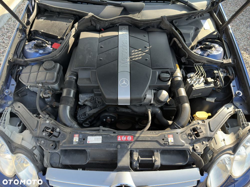 Mercedes-Benz CLK - 24