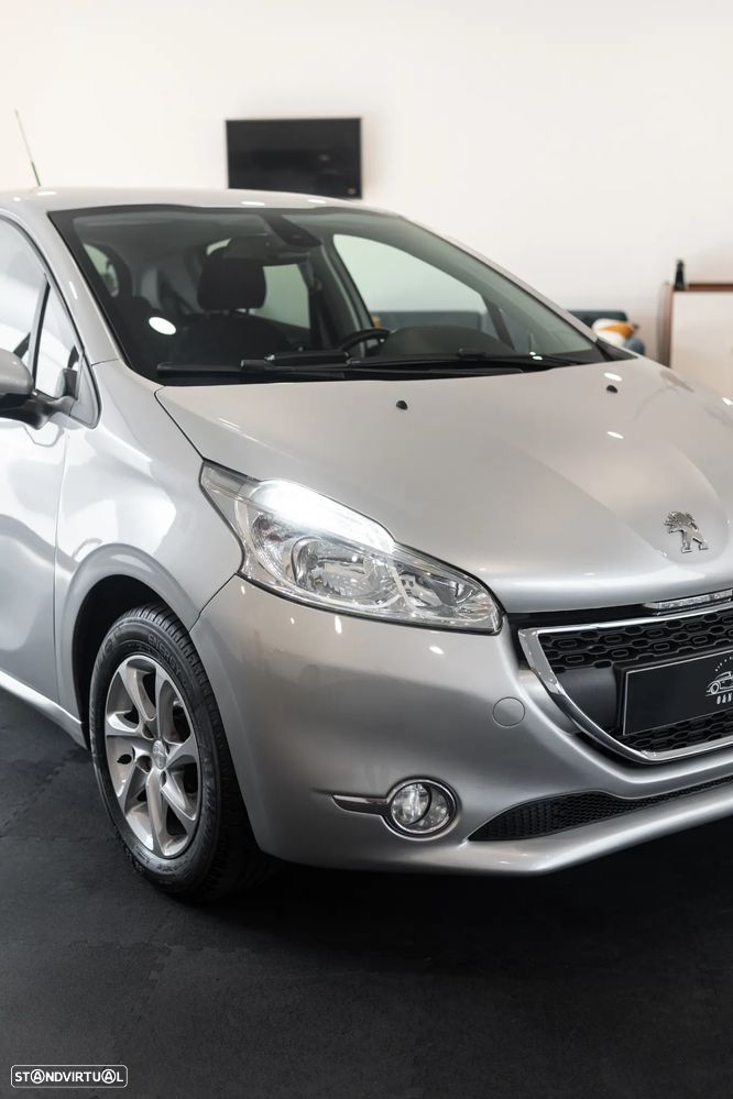Peugeot 208 1.2 VTi SE Style - 4