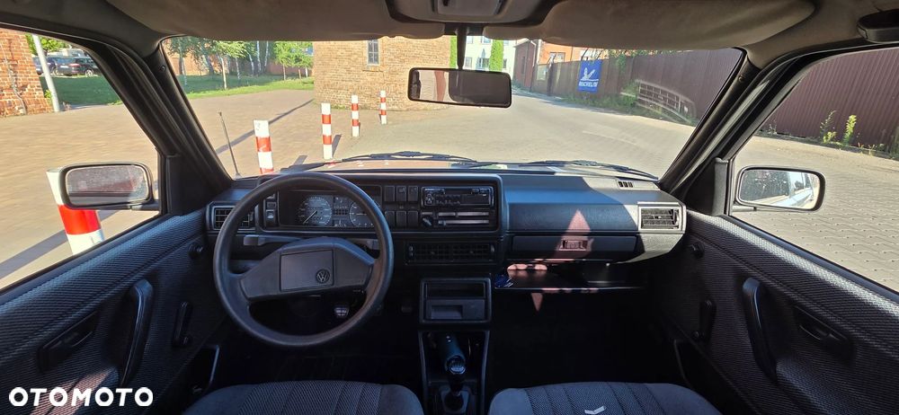 Volkswagen Golf 1.6 CL - 7