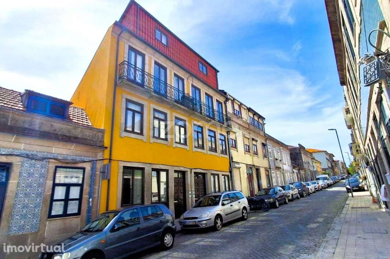 Exclusivo T0 duplex, com 58m² na Rua de São Victor, Bonfim – Porto - Grande imagem: 2/15
