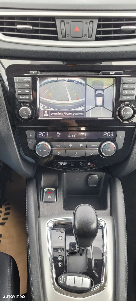 Nissan Qashqai 1.6 DCI Xtronic TEKNA - 11