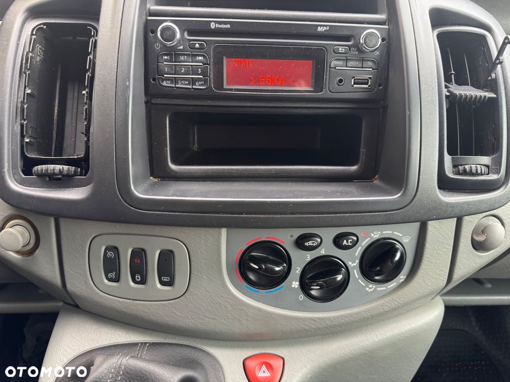 Opel Vivaro - 15