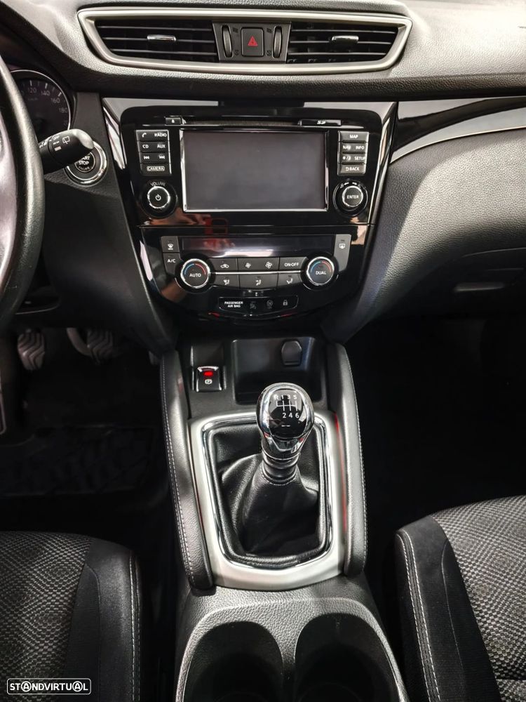 Nissan Qashqai 1.5 dCi N-Connecta 18 - 13
