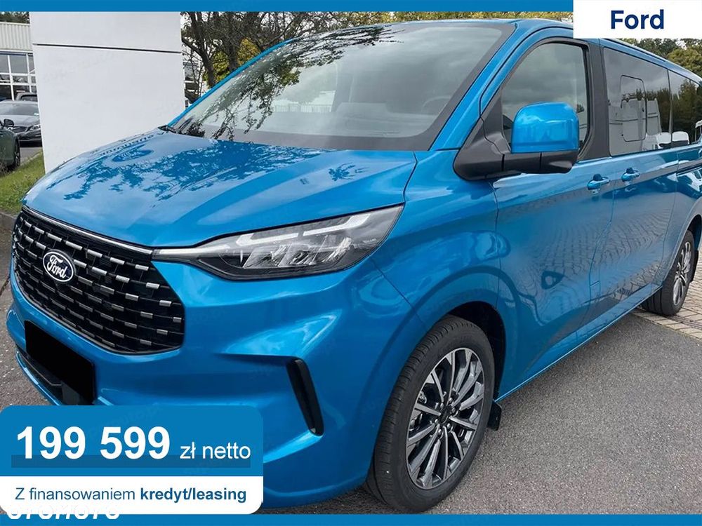 Ford Tourneo Custom - 1