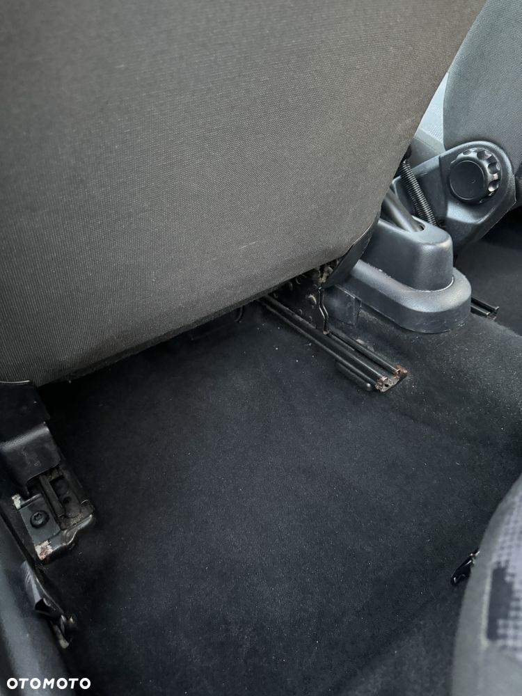 Ford Fusion 1.4 TDCI Ambiente - 25