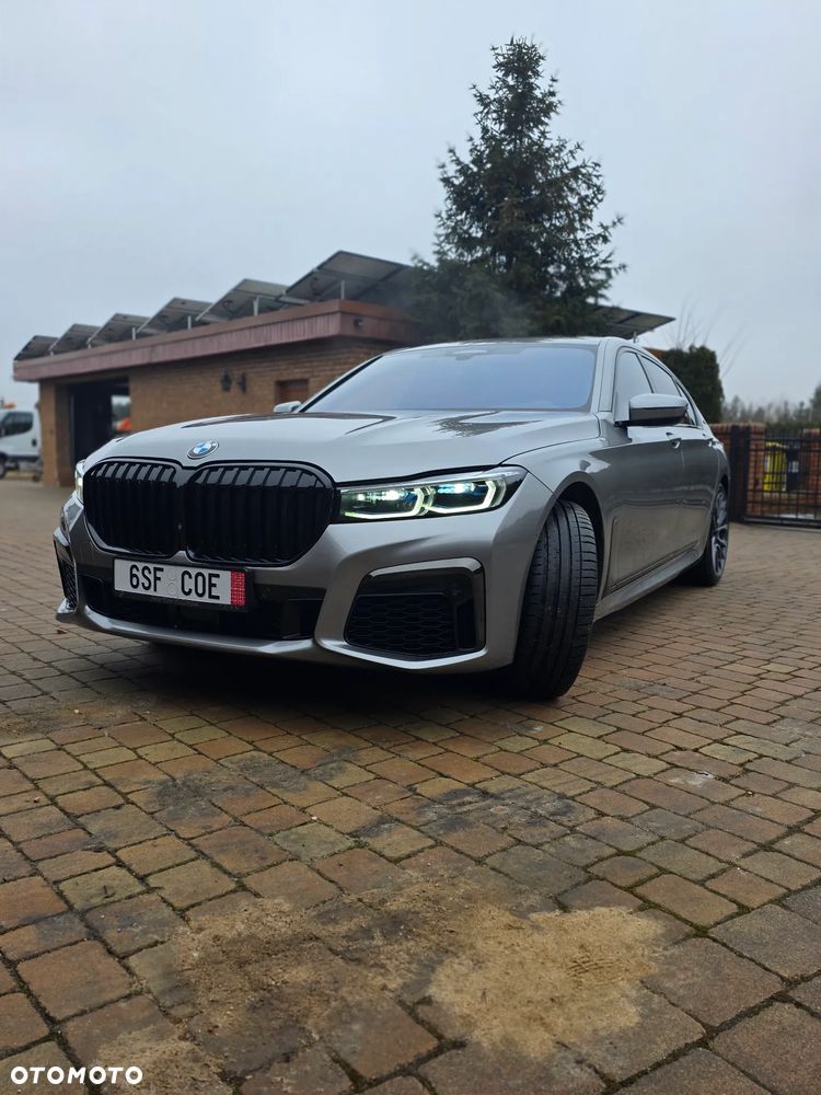 BMW Seria 7 M760Li xDrive V12 Excellence - 1