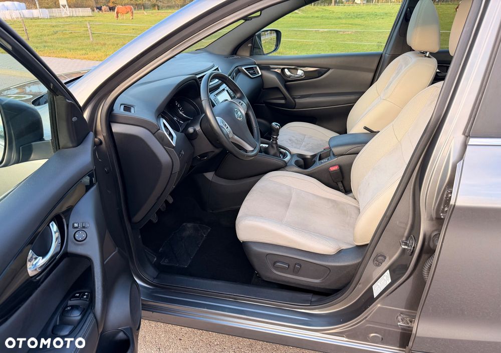 Nissan Qashqai 1.6 DCi Tekna+ - 19
