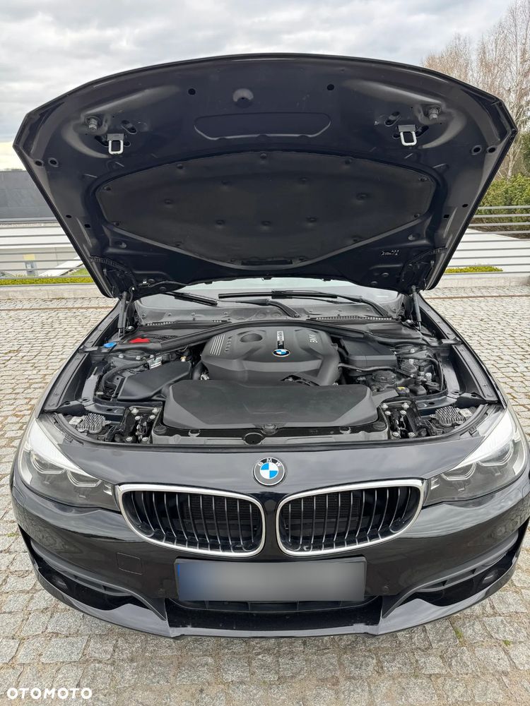 BMW 3GT 320i xDrive - 10