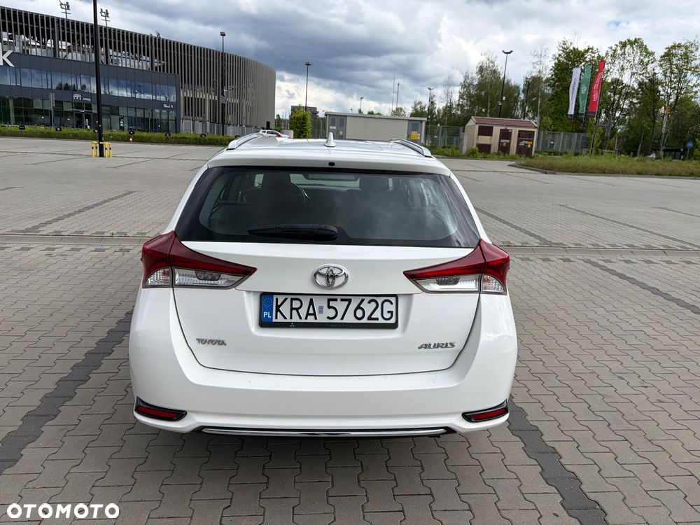 Toyota Auris 1.6 Premium + MM - 4