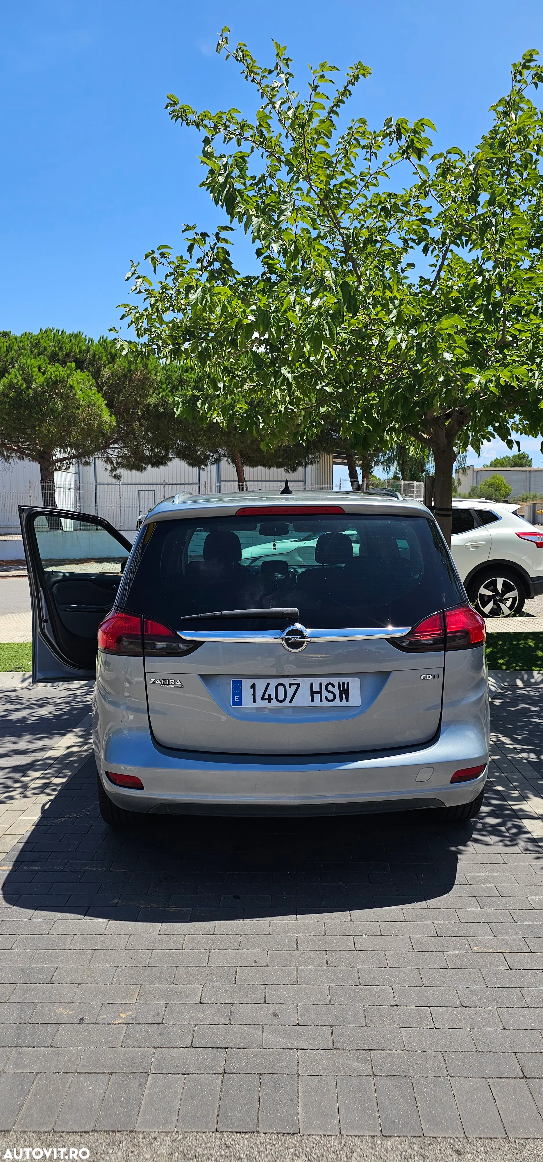 Opel Zafira Tourer 2.0 CDTI ECOTEC Selection - 4