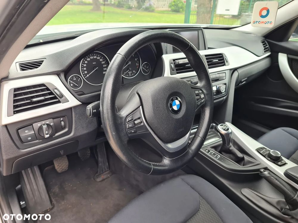 BMW Seria 3 - 15