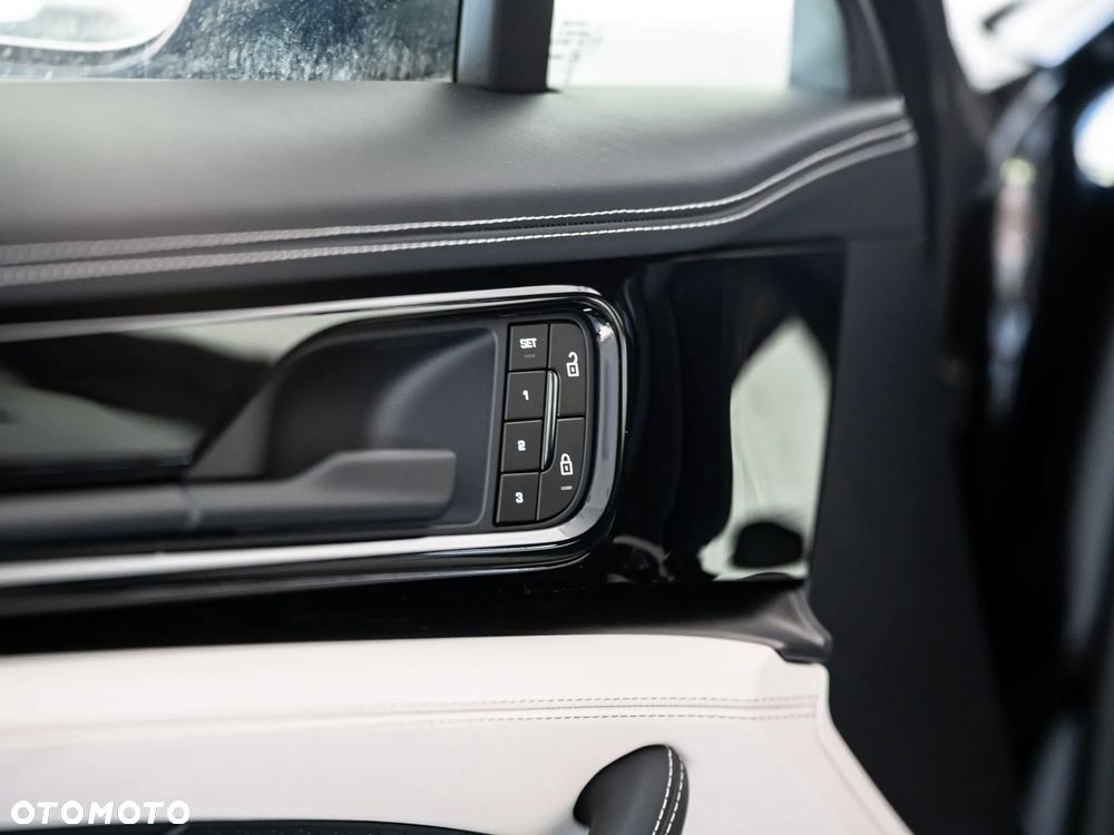 Porsche Panamera - 15