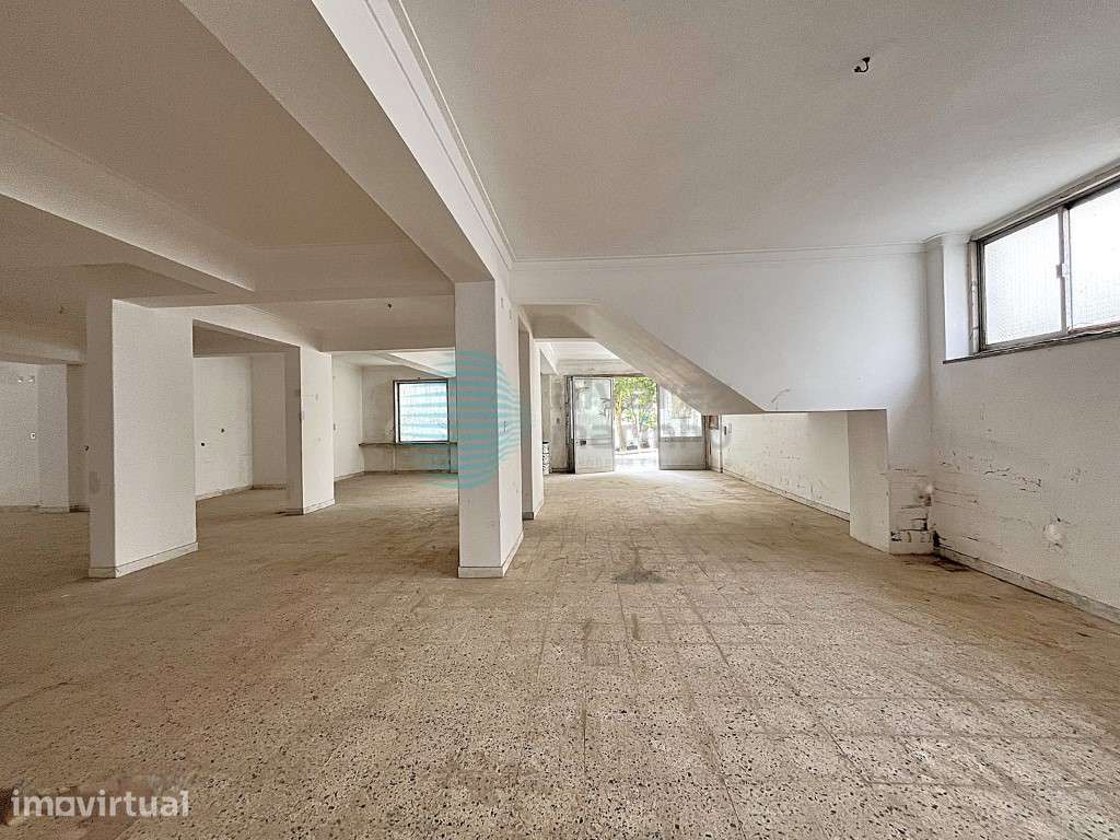 Espaço Comercial com 210 m² em Agualva - Grande imagem: 2/9