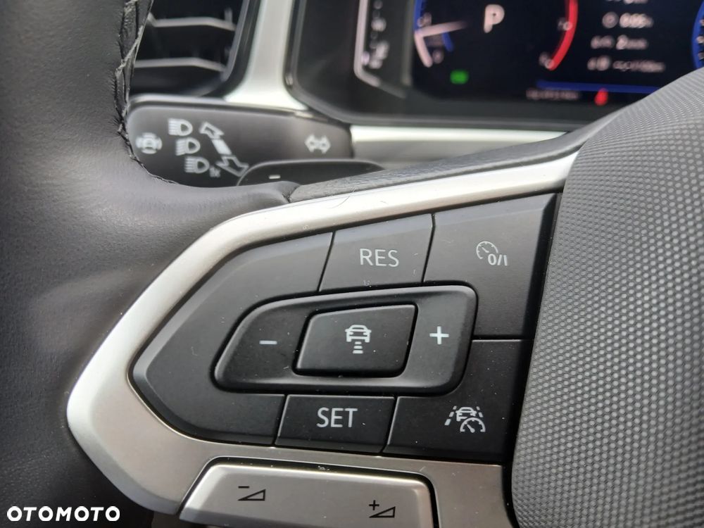 Volkswagen T-Roc 1.5 TSI Life Plus DSG - 22