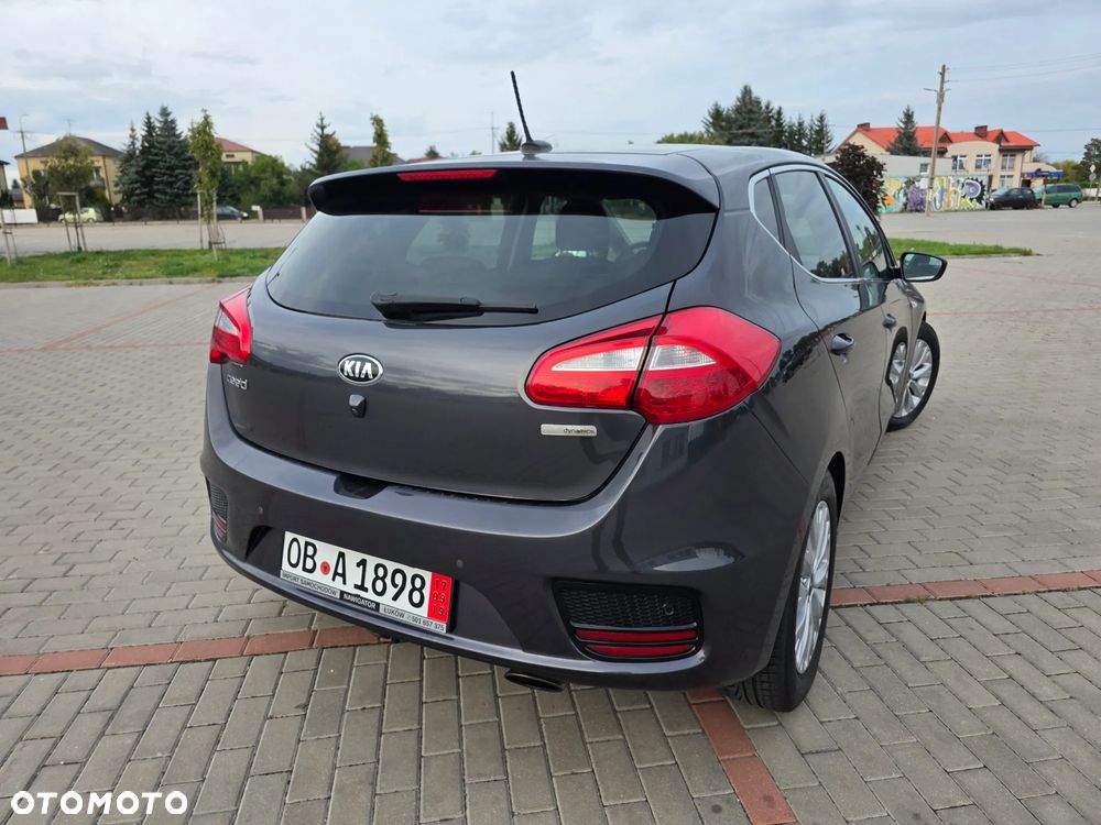Kia Ceed - 24