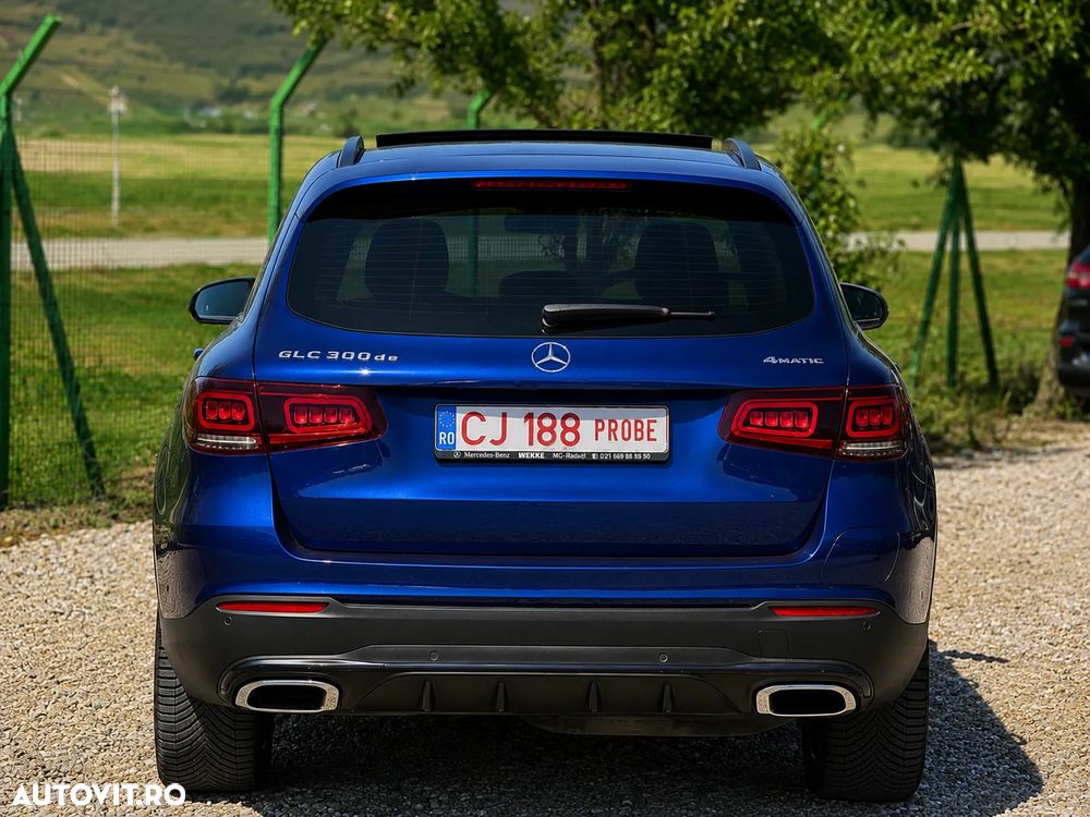 Mercedes-Benz GLC 300 de 4Matic 9G-TRONIC AMG Line Plus - 9