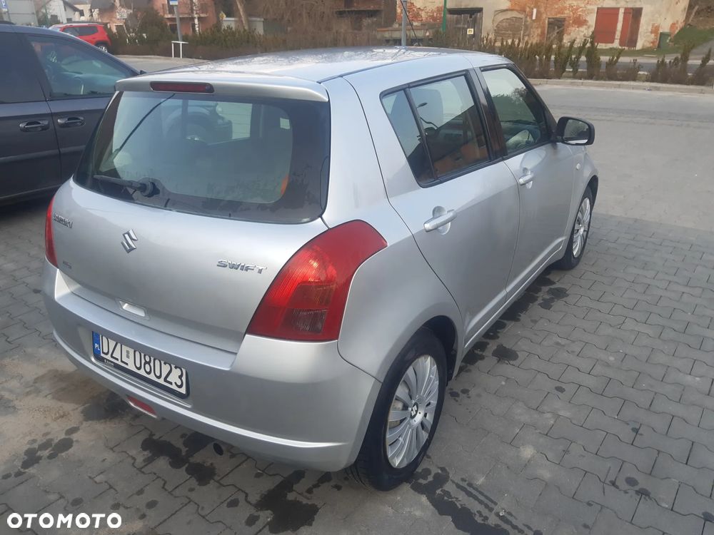 Suzuki Swift 1.3 4x4 Snow - 1