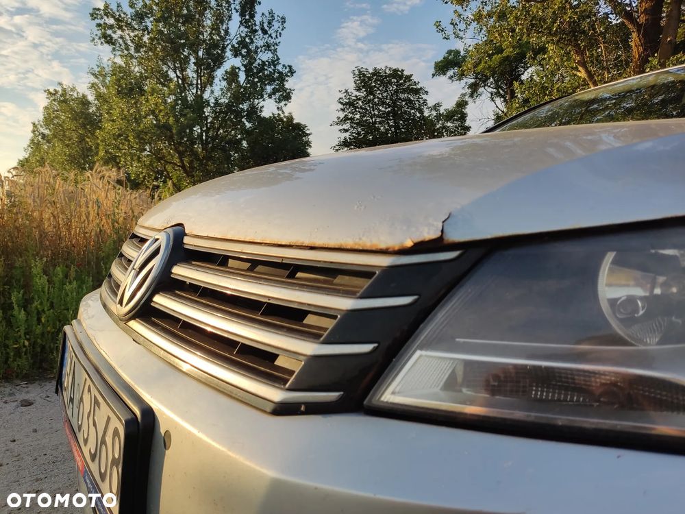 Volkswagen Passat 2.0 TDI DSG BlueMotion Technology Comfortline - 18