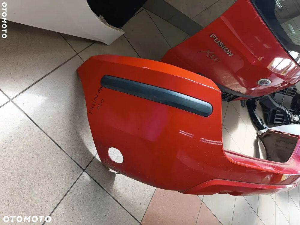 Ford Fusion  02-05 LPG zderzak tył tylni czerwony LZZ - 3