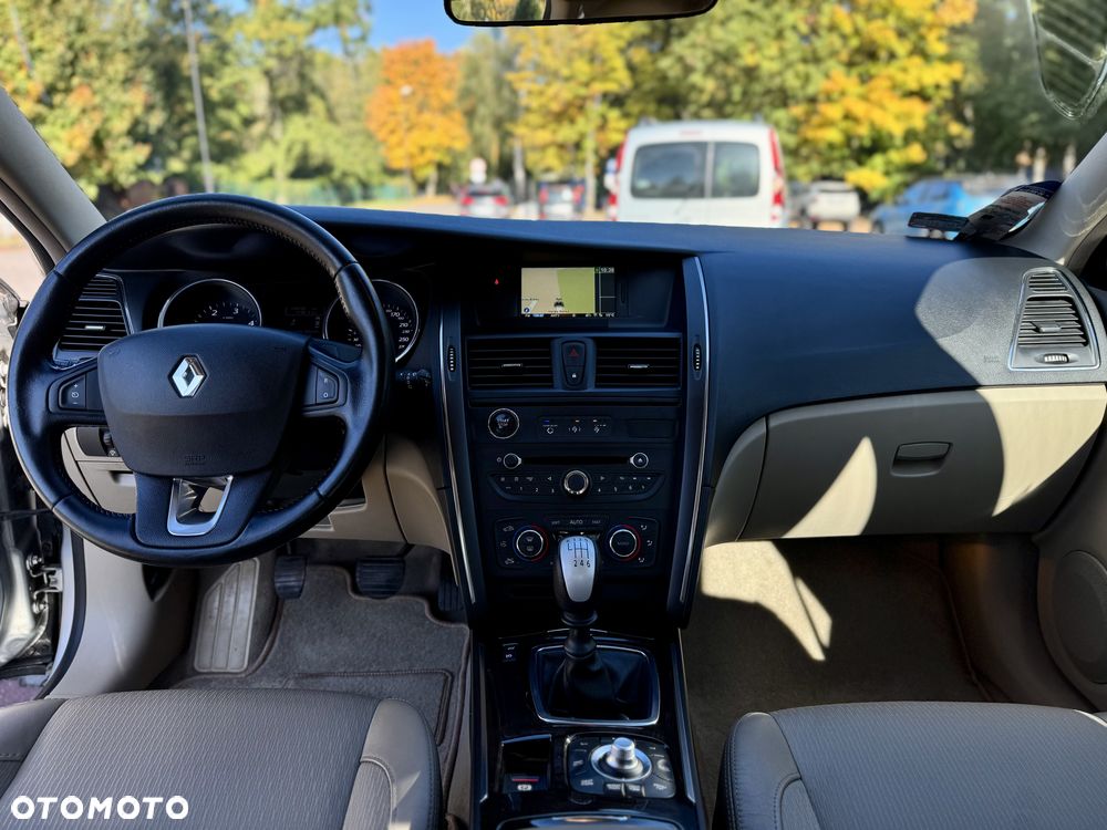 Renault Latitude 2.0 dCi Privilege - 9