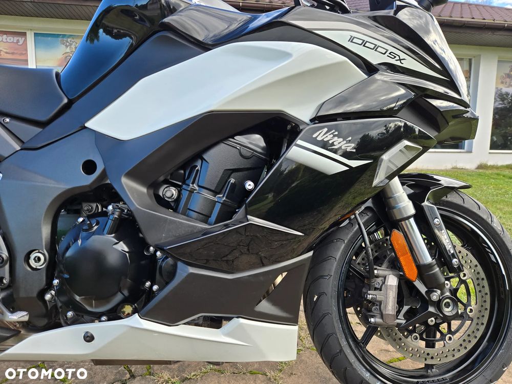 Kawasaki Ninja 1000 SX - 10