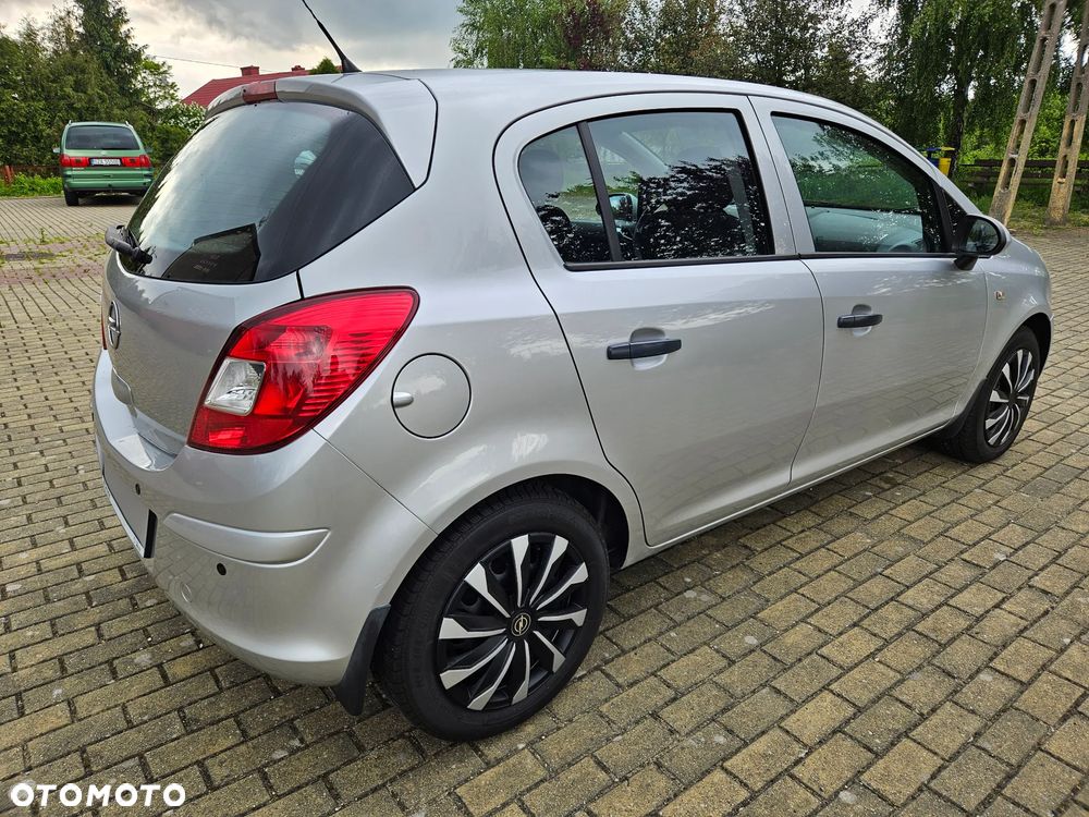 Opel Corsa 1.2 16V Essentia - 7