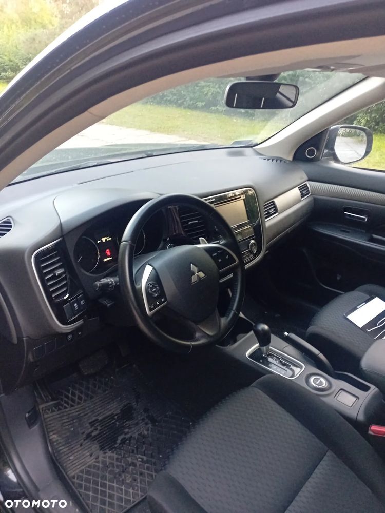 Mitsubishi Outlander 2.0 Intense - 12