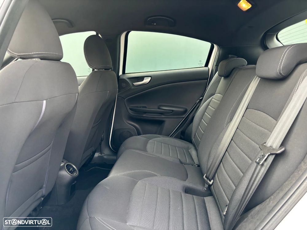 Alfa Romeo Giulietta 1.6 JTDM Super - 11