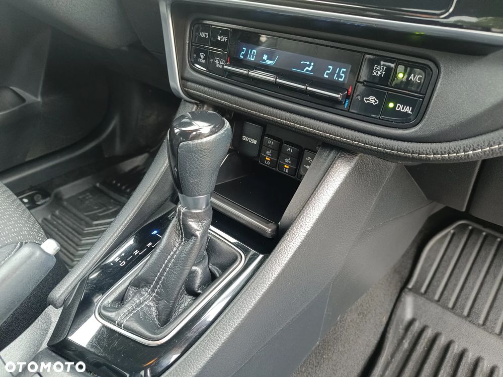 Toyota Corolla 1.6 Prestige MS - 29