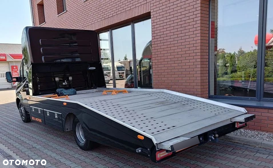 Mercedes-Benz Sprinter - 20