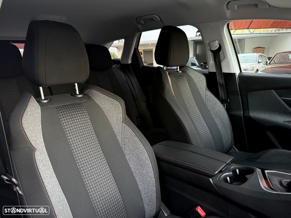 Peugeot 3008 1.2 PureTech Active - 6