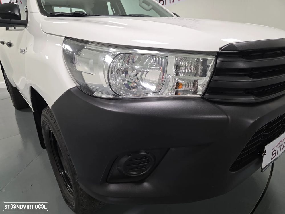 Toyota HILUX  2.4 D-4D 2WD CD - 5