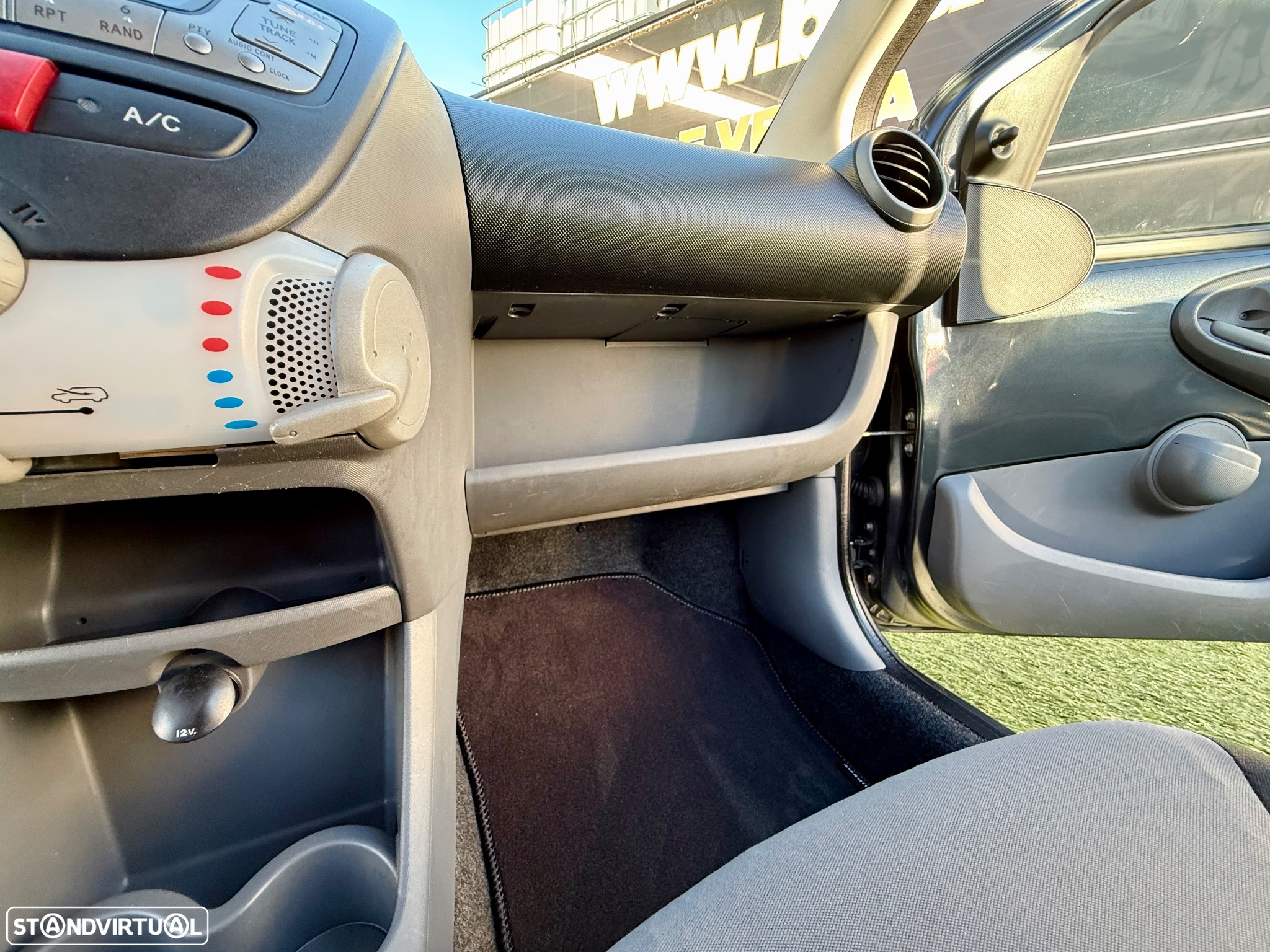 Peugeot 107 1.0 Urban - 35