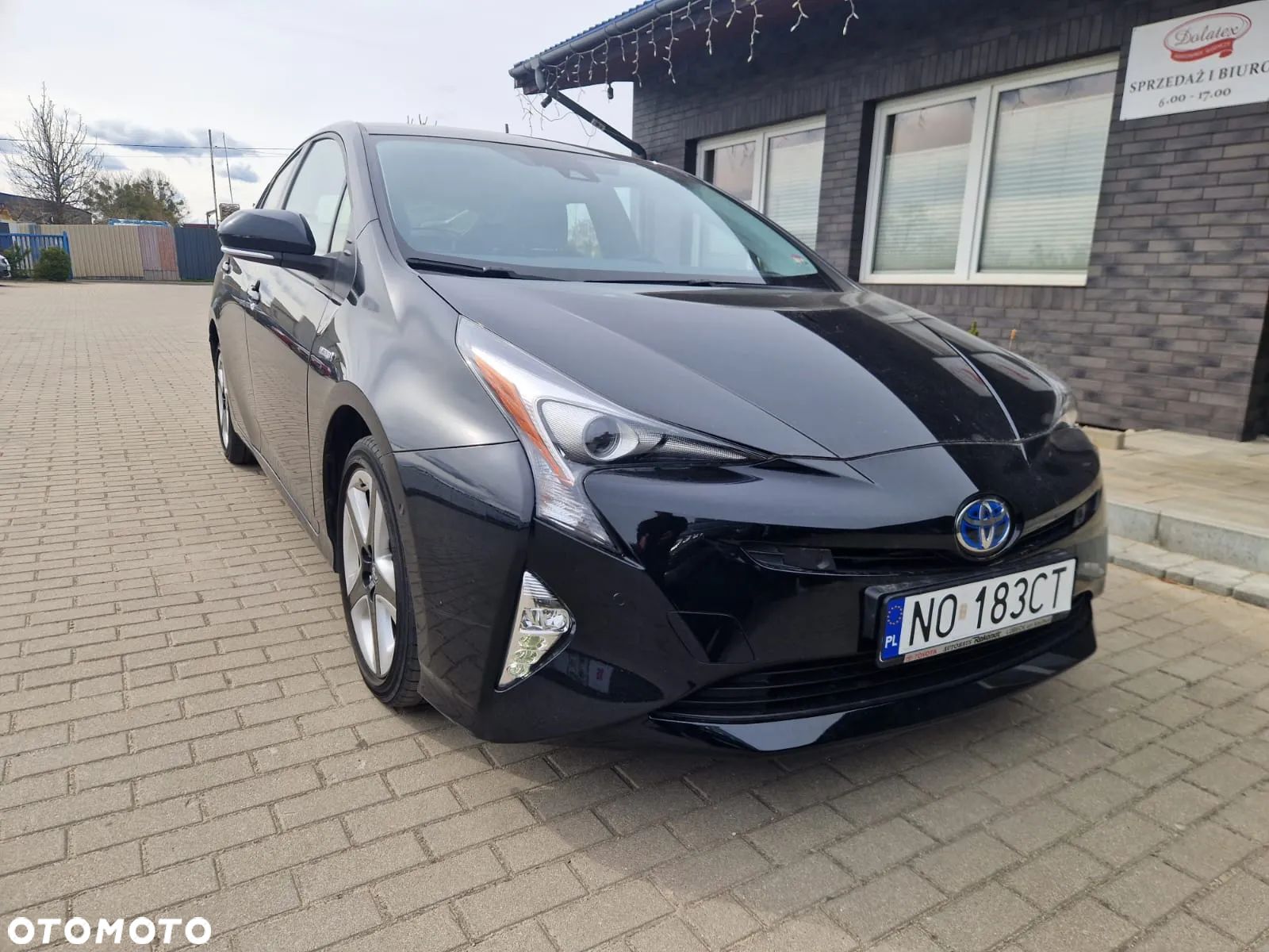 Toyota Prius 1.8 Hybrid Comfort - 1