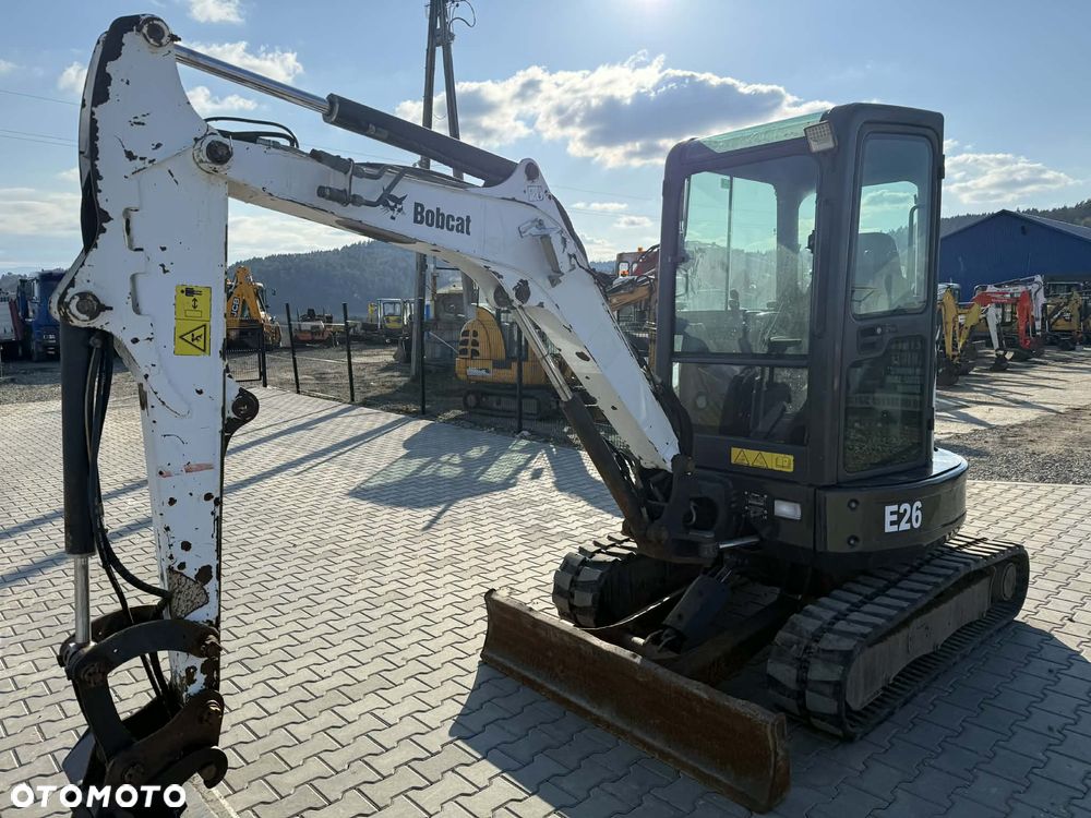 Bobcat E26 - 7