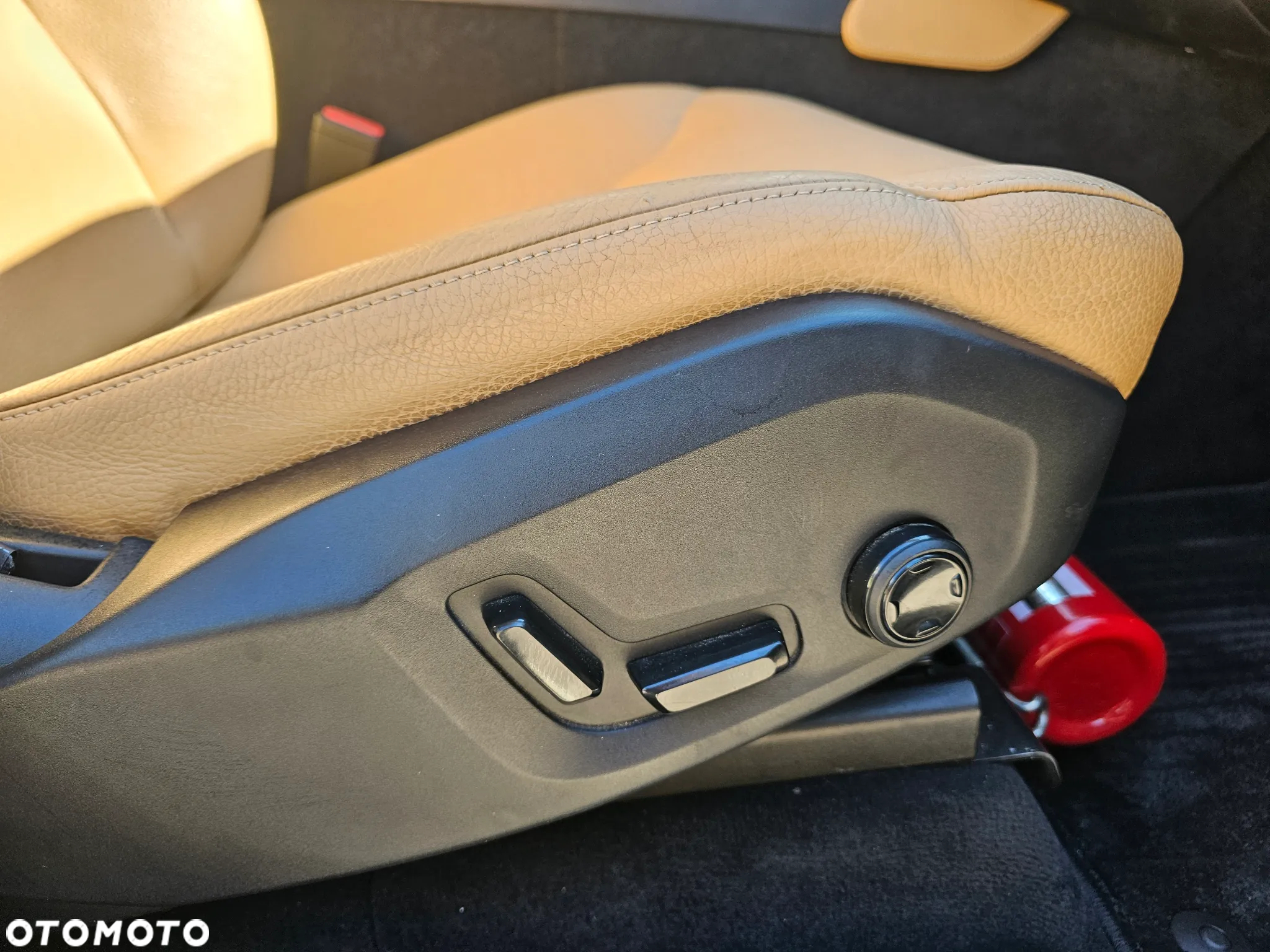 Volvo XC 90 T8 AWD Plug-In Hybrid Momentum 7os - 29