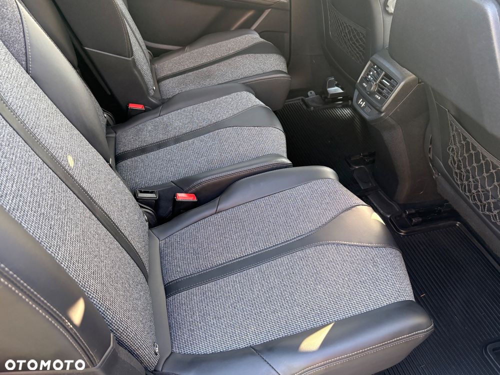 Peugeot 5008 1.6 BlueHDI Allure S&S EAT6 - 12