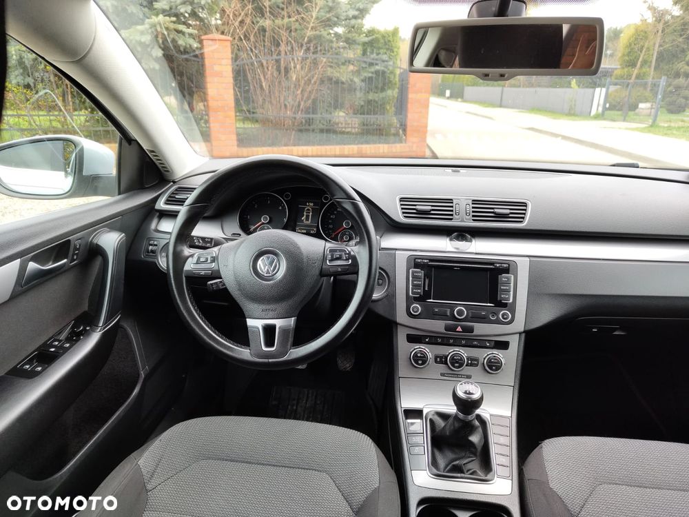 Volkswagen Passat - 5