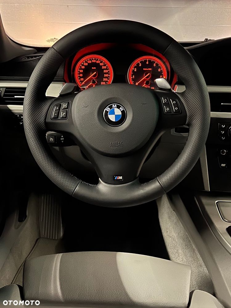 BMW Seria 3 335xi - 18