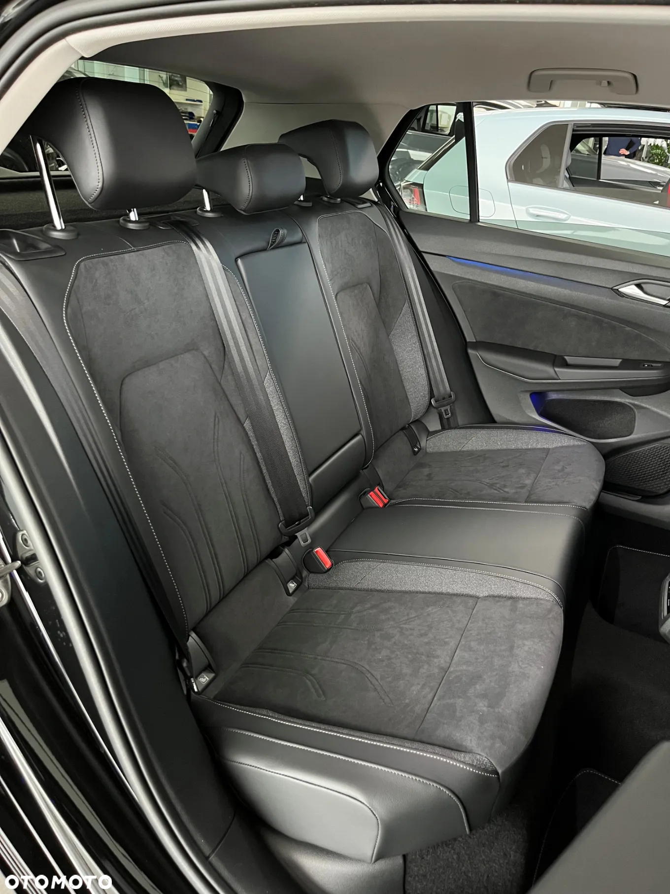 Volkswagen Golf - 11