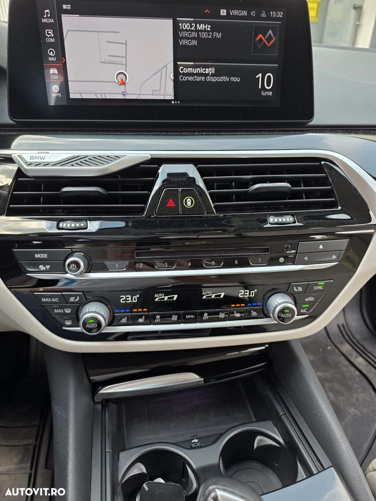 BMW Seria 5 520d xDrive Aut. Sport Line - 11