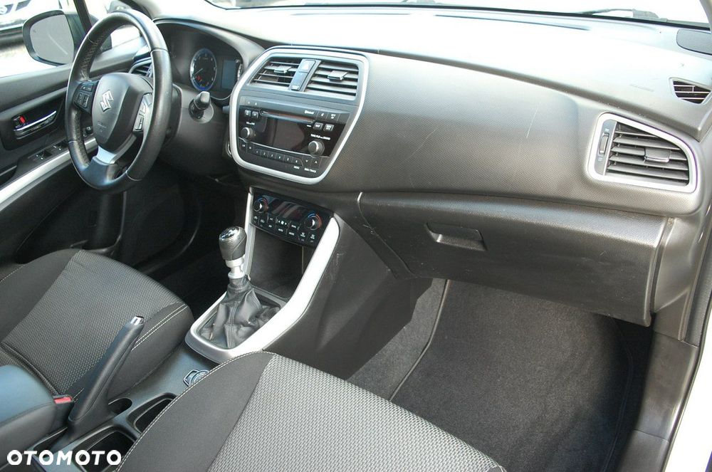 Suzuki SX4 S-Cross - 24