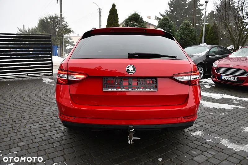 Skoda Superb 2.0 TDI SCR Sportline DSG - 33