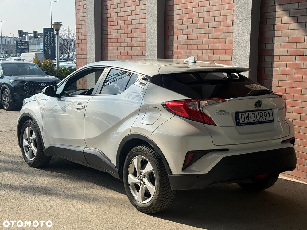 Toyota C-HR - 6