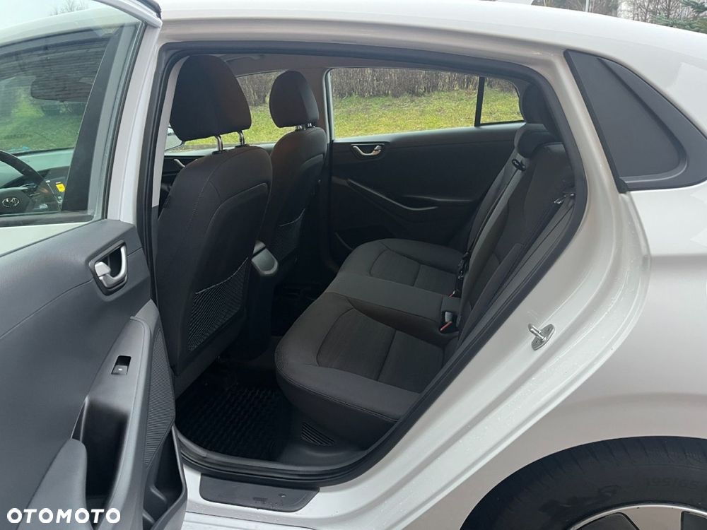 Hyundai IONIQ - 18