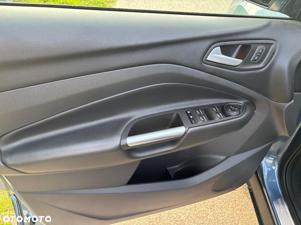 Ford Kuga - 20