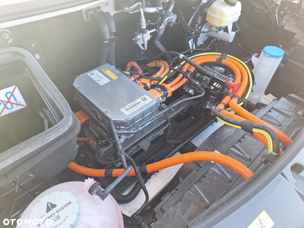 Mercedes-Benz Sprinter - 38
