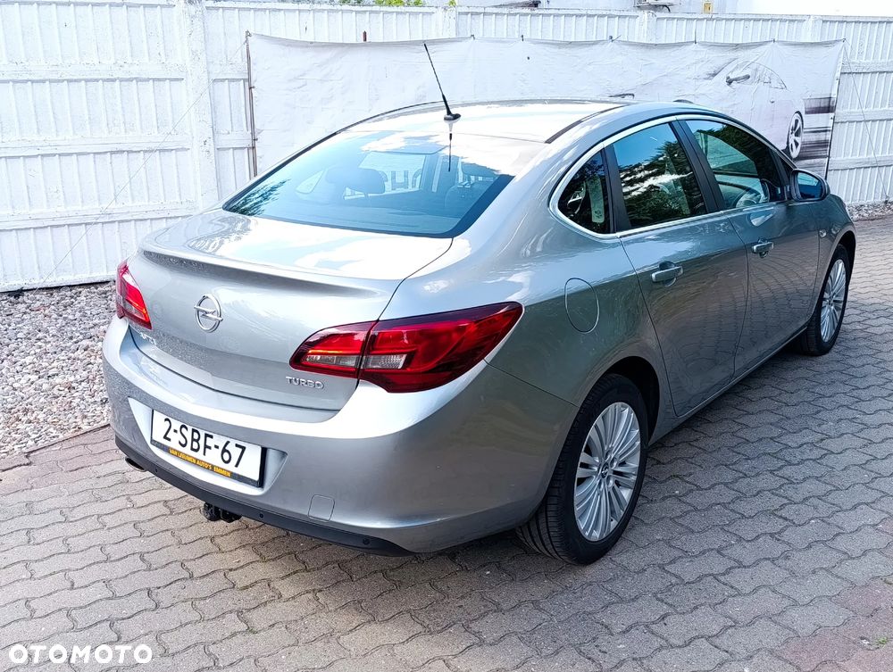 Opel Astra 1.4 Turbo Active - 4